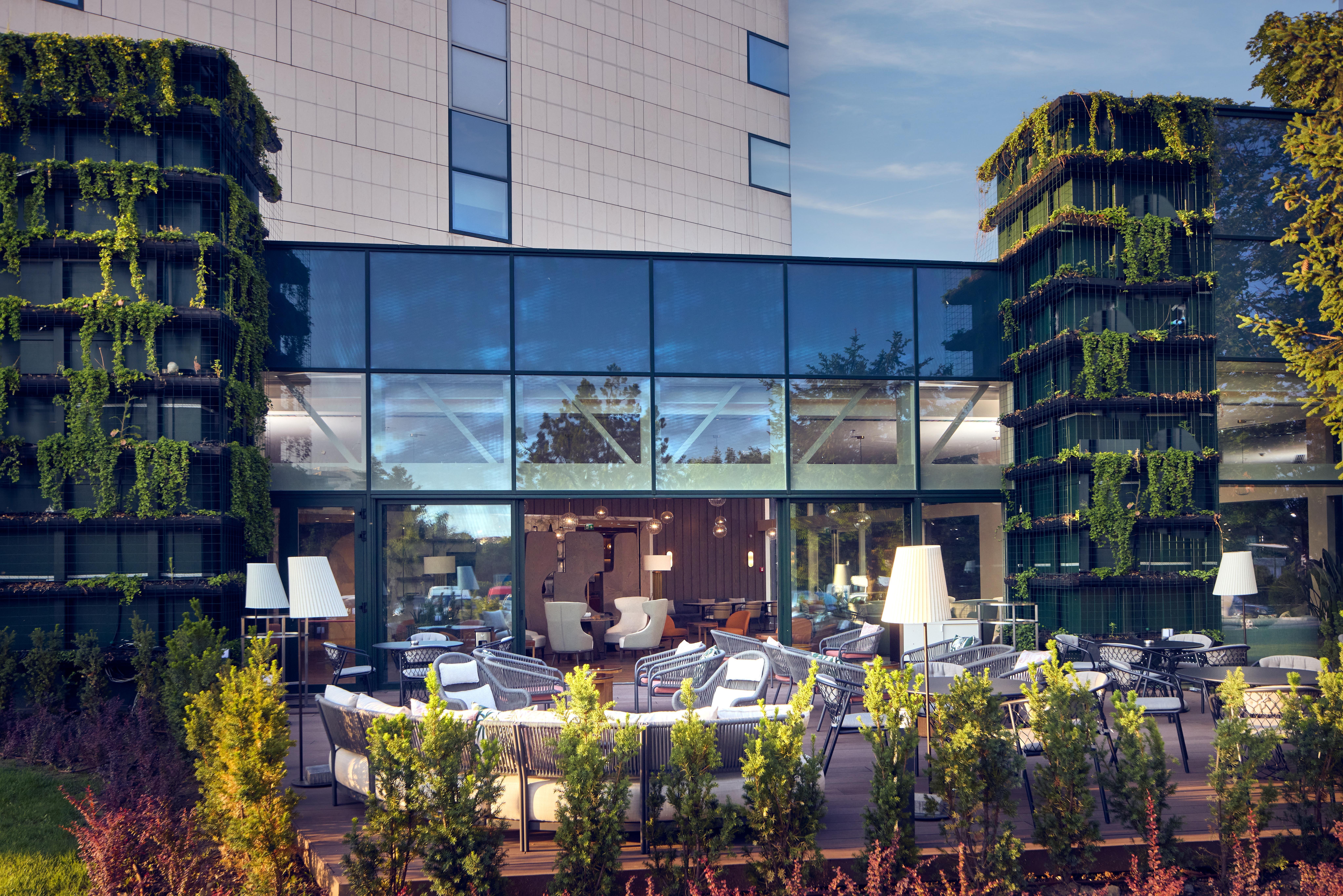 Hotel Hilton Sofia Esterno foto